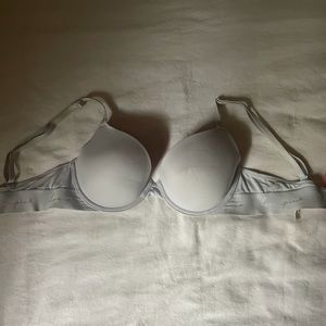 vs pink lightly lined bra